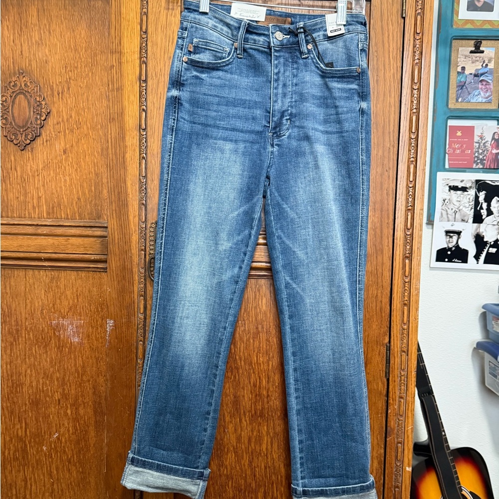 Judy Blue Denim Straight Capri Jean in Deep Blue - Picture 7 of 16